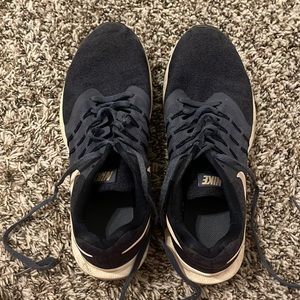 nike running shoes